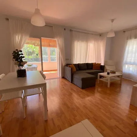 Magnífico Apartamento Con Piscina En *