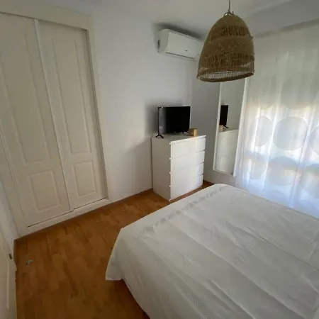 Magnífico Apartamento Con Piscina En *