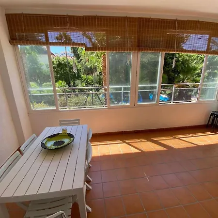 Magnífico Apartamento Con Piscina En Benalmádena