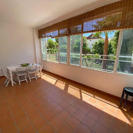 Magnífico Apartamento Con Piscina En * Benalmádena