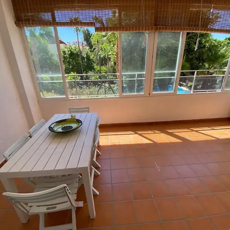 Magnífico Apartamento Con Piscina En *